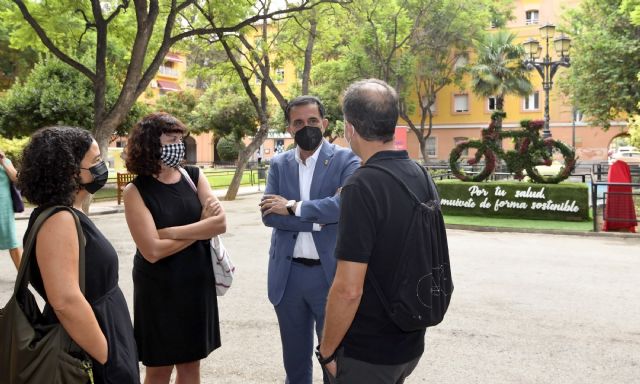 Un jardín vertical homenajea a los ciclistas que usan la bicicleta como medio de transporte sostenible - 3, Foto 3