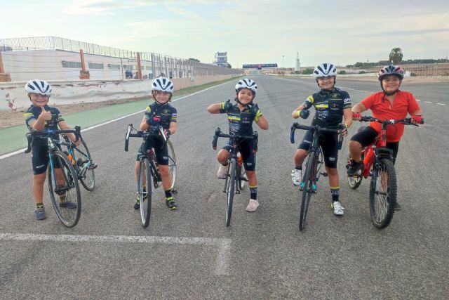 Inscripción abierta para la escuela infantil de ciclismo en el circuito de Cartagena - 1, Foto 1