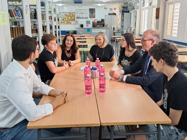 30 institutos podr�n participar este curso en el programa de tutorizaci�n entre alumnos Referen-T