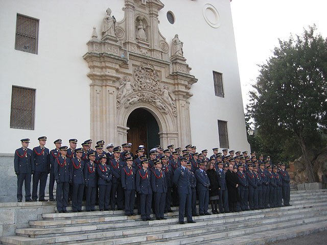 Los alumnos de la Academia General del Aire visitan a la patrona de la ...