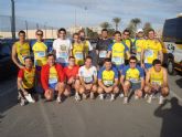 Atletas del Club Atletismo Totana participaron en la Media Maratón Internacional “Villa de Santa Pola” - 6