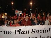 Delegados sindicales, políticos de IU y vecinos de Totana, asisten en Murcia a la manifestación convocada para defender las pensiones y los derechos sociales de los trabajadores - 9