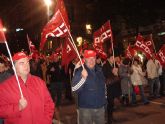 Delegados sindicales, políticos de IU y vecinos de Totana, asisten en Murcia a la manifestación convocada para defender las pensiones y los derechos sociales de los trabajadores - 10