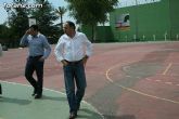 Autoridades municipales visitan las obras de cubrición de la pista del Polideportivo Municipal “6 de Diciembre” - 9