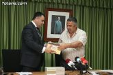 El alcalde de Totana hace entrega al ayuntamiento de Aledo 123 archivos digitales - 7