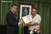 El alcalde de Totana hace entrega al ayuntamiento de Aledo 123 archivos digitales - 8