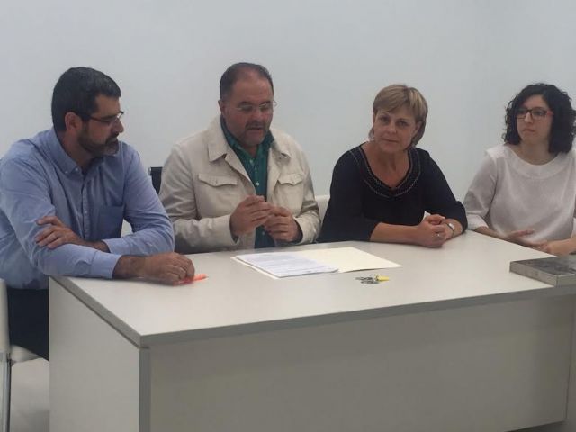 El Ayuntamiento suscribe el quinto contrato con empresarios para que se instalen en las dependencias del nuevo Vivero de Empresas de Totana VIVEM, Foto 2