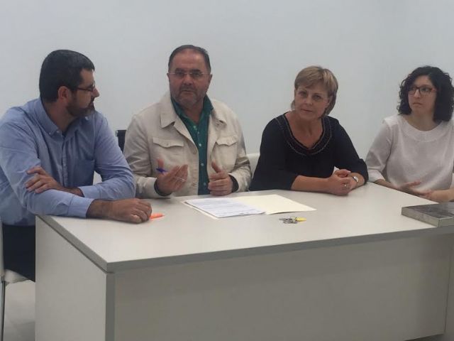 El Ayuntamiento suscribe el quinto contrato con empresarios para que se instalen en las dependencias del nuevo Vivero de Empresas de Totana VIVEM, Foto 5