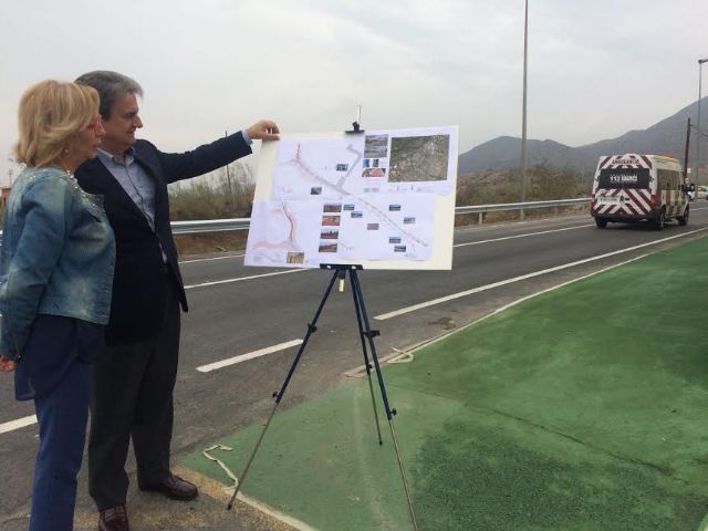El Ayuntamiento de Lorca mejora los accesos al Cementerio de San Clemente y al Hospital Rafael Méndez - 1, Foto 1