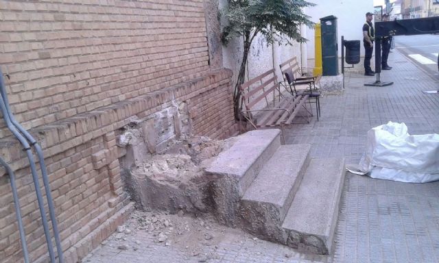 Retiran el yugo y las flechas de La Aljorra en cumplimiento de la Ley de Memoria Histórica - 3, Foto 3