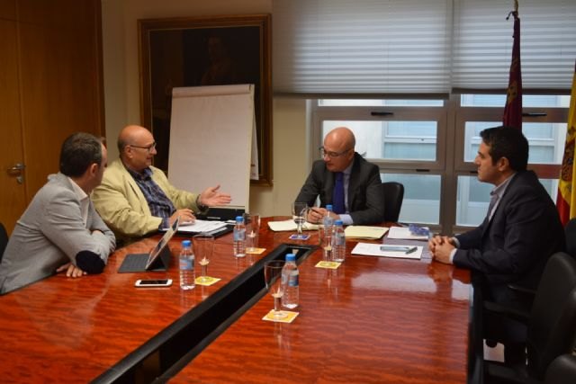 La Comunidad impulsa la gestión mixta entre empresarios y ayuntamientos para los polígonos industriales - 1, Foto 1