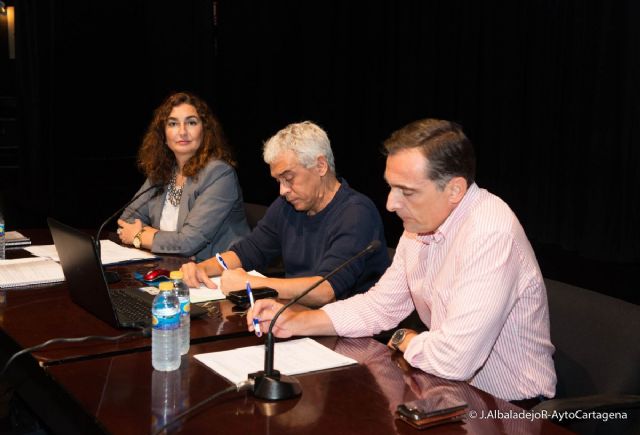 Mas de un centenar de funcionarios acuden a una jornada de formación en el Luzzy - 4, Foto 4