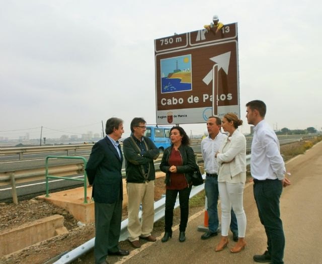 La autovía de La Manga estrena señales turísticas para poner en valor los atractivos de Cabo de Palos, La Unión y la oferta de golf - 1, Foto 1