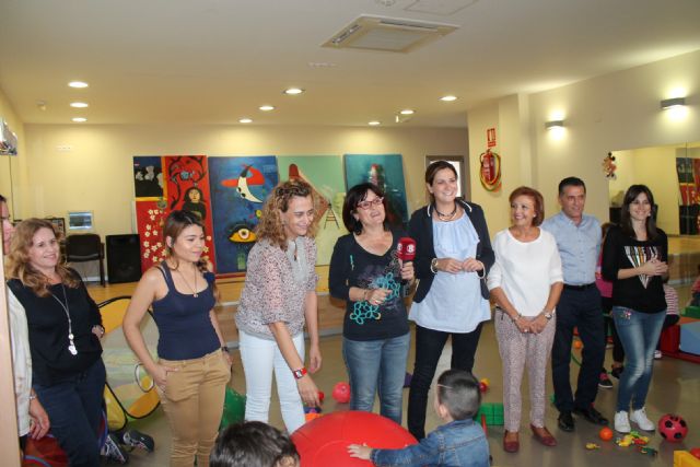 Fiesta bienvenida a los usuarios del servicio municipal de Atención Temprana en sus nuevas dependencias del Llano del Barco - 3, Foto 3