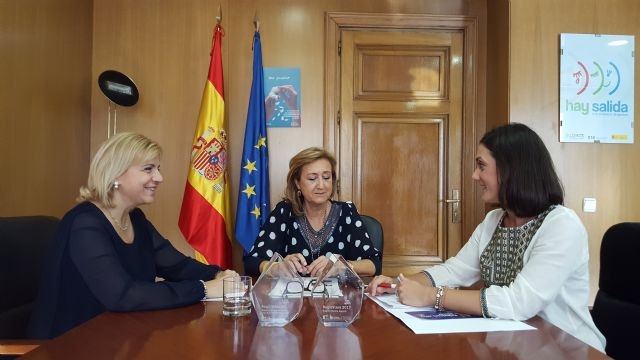 La Región expone en Madrid su protocolo, referente en la inserción de mujeres víctimas de violencia de género - 1, Foto 1