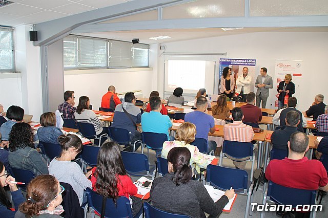 El Centro de Desarrollo Local acogió un nuevo taller gratuito sobre publicidad on-line, Foto 1
