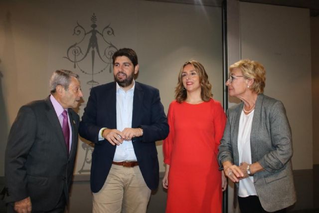 Concepción Lax y Antonio Galán se convierten en Abuelos del Año de los centros de mayores - 2, Foto 2