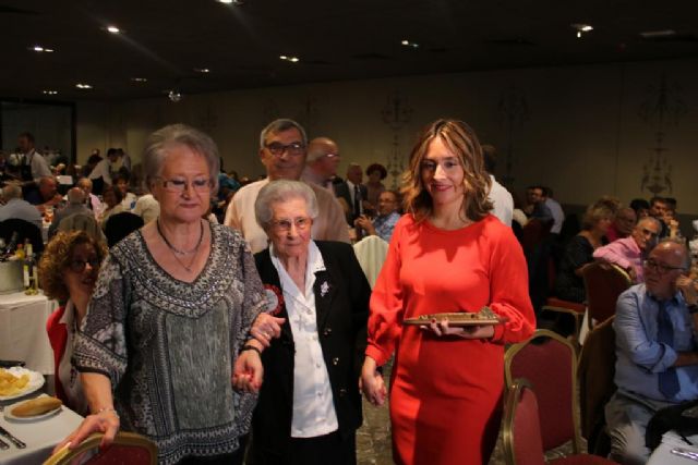 Concepción Lax y Antonio Galán se convierten en Abuelos del Año de los centros de mayores - 3, Foto 3