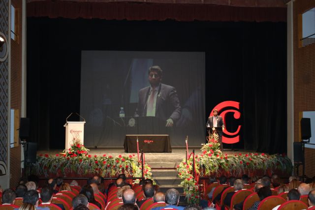 López Miras clausura el acto de entrega de los premios empresariales de la Cámara de Comercio e Industria de Lorca - 2, Foto 2