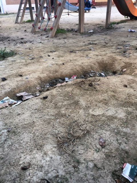 MC exigirá en el Pleno soluciones para los numerosos problemas de accesibilidad, seguridad y limpieza existentes en la Media Sala - 3, Foto 3