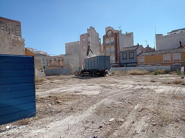 Saorín: Tras un largo procedimiento administrativo, hemos podido limpiar el solar de la manzana del cocodrilo - 1, Foto 1