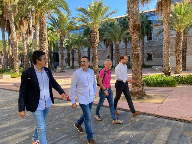 MC: La incapacidad de N. Arroyo provoca el malestar de la Armada - 1, Foto 1