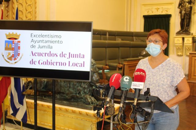 La Junta de Gobierno adjudica las obras de sustitución del césped del campo de fútbol Antonio Ibáñez - 1, Foto 1
