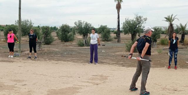 Pleno de participación en el cuarto curso de iniciación a la marcha nórdica de Las Torres de Cotillas - 1, Foto 1