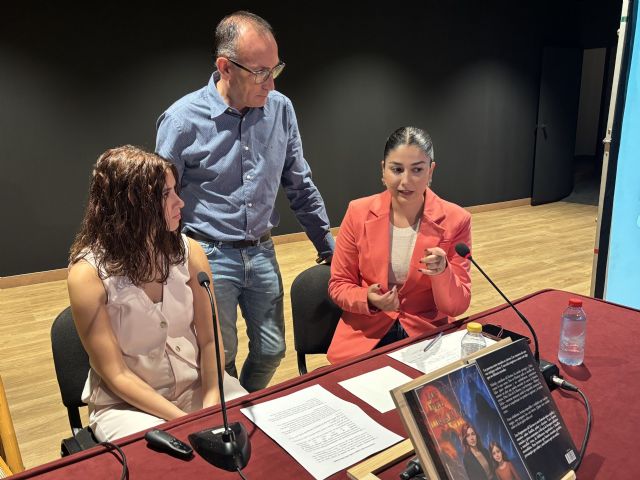 Alba M. Rabal presenta en la Casa de Cultura su segunda novela - 1, Foto 1