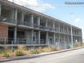 Alertan sobre el abandono de las obras del Centro de Salud Totana Sur, que debería haberse inaugurado en marzo - 1