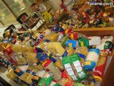 Cáritas y Adipsai reciben más de 700 kilos de comida y 200 litros de leche, aceite y zumos - 6