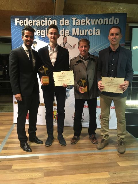 Rubn Garca premiado como mejor deportista senior en la gala regional de taekwondo, Foto 4