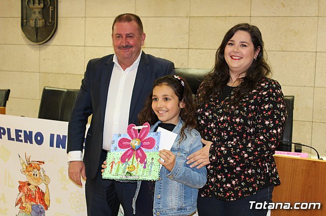 Prizes of the XIV Drawing Contest organized on the occasion of Children's Rights Day 2017, Foto 3