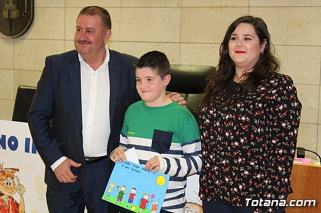 Prizes of the XIV Drawing Contest organized on the occasion of Children's Rights Day 2017, Foto 5