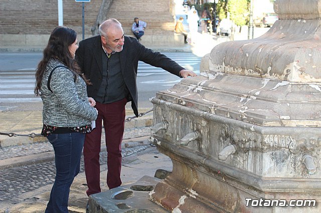 Las obras de restauración de la fuente Juan de Uzeta contemplan una actuación integral en el monumento y en su entorno arquitectónico - 1, Foto 1