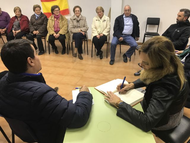 La alcaldesa torreña continúa su visita a los barrios y pedanías en La Media Legua - 2, Foto 2