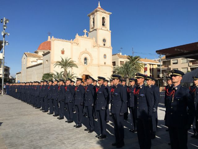 El alcalde José Miguel Luengo  recibe en el Ayuntamiento a los nuevos alumnos de la Academia General del Aire - 1, Foto 1