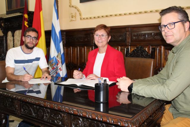 Firmado convenio de 25.000 euros entre Ayuntamiento y Federación de Peñas de la Fiesta de la Vendimia - 1, Foto 1