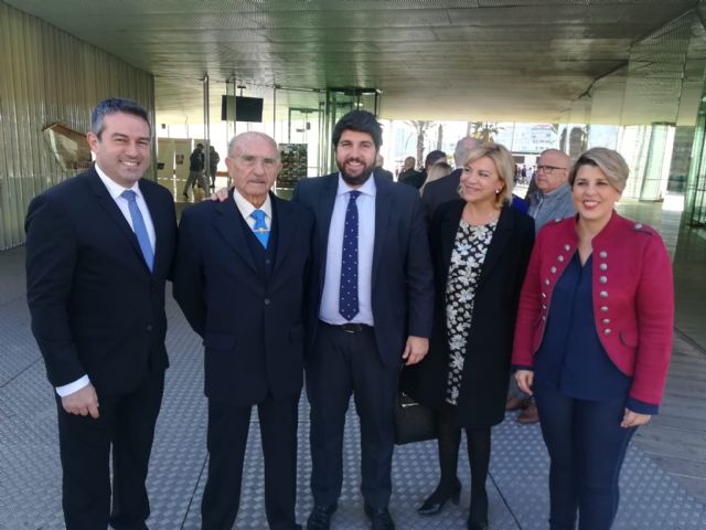 El alcantarillero Pedro Hernández Caballero, distinguido en los premios Mayor del año 2019 - 1, Foto 1