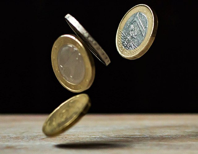 ADICAE: Si los bancos cambian los métodos, tienen que pagar la alfabetización a los consumidores y la administración pública ser subsidiaria - 1, Foto 1