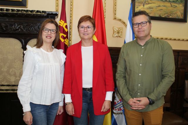 Ayuntamiento y Asociación de Moros y Cristianos firman convenio de colaboración por 10.500 euros - 1, Foto 1