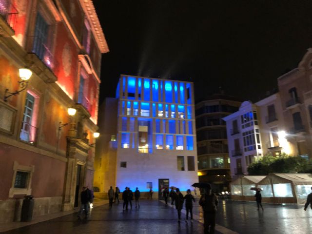 El Moneo, el Palacio Almudí, el paseo Alfonso X y Murcia Río se iluminan de azul por el Día Universal de la Infancia - 1, Foto 1