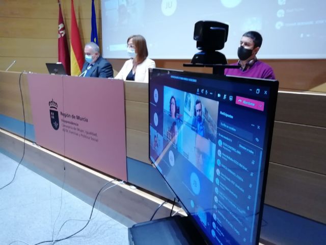 Política Social presenta a los miembros del grupo de trabajo de infancia y adolescencia - 1, Foto 1