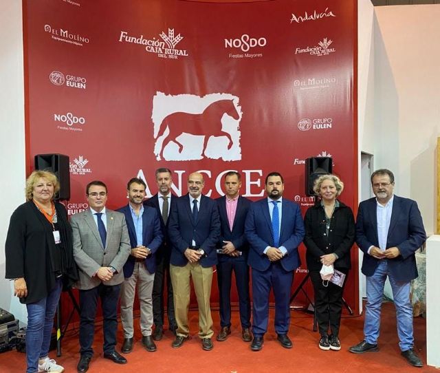 El Ayuntamiento de Lorca presenta FERICAB 2022 en el Salón Internacional del Caballo Pura Raza Española, SICAB, celebrado en Sevilla - 1, Foto 1