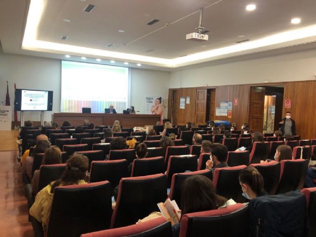 Más de 80 enfermeros se forman en promoción y educación para la salud en centros escolares - 1, Foto 1