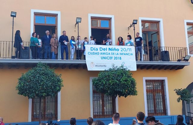 Estudiantes de Alcantarilla pintan murales en el Parque de Educación Vial por el Día de los Derechos de la Infancia - 2, Foto 2