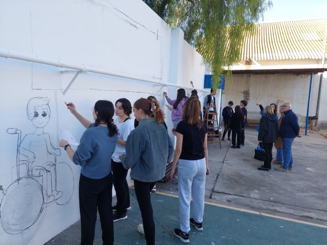 Estudiantes de Alcantarilla pintan murales en el Parque de Educación Vial por el Día de los Derechos de la Infancia - 3, Foto 3