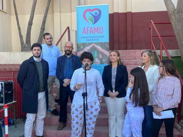 La Comunidad cuenta con 674 menores tutelados en acogimiento familiar - 1, Foto 1