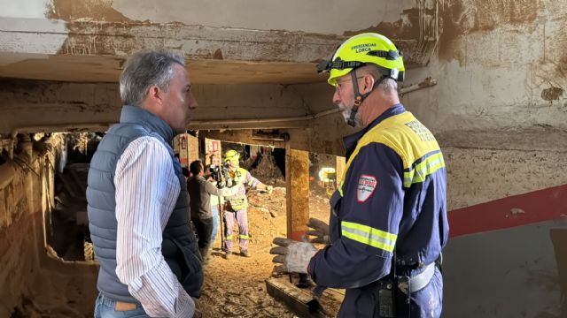 Fulgencio Gil visita Massanassa para supervisar los trabajos de consolidación de estructuras que está realizando el Servicio de Emergencias de Lorca - 3, Foto 3