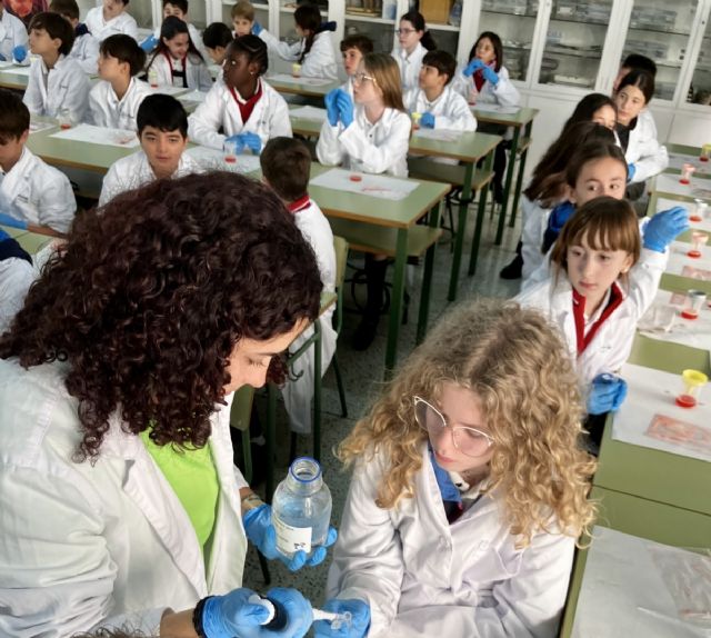 Baylab, el programa de Bayer para acercar la ciencia a los  niños, llega a Murcia - 3, Foto 3